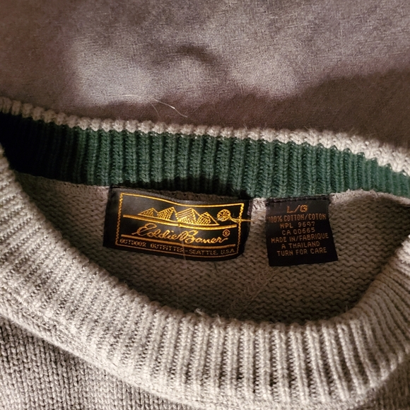 Eddie Bauer Crew Neck - Picture 2 of 2